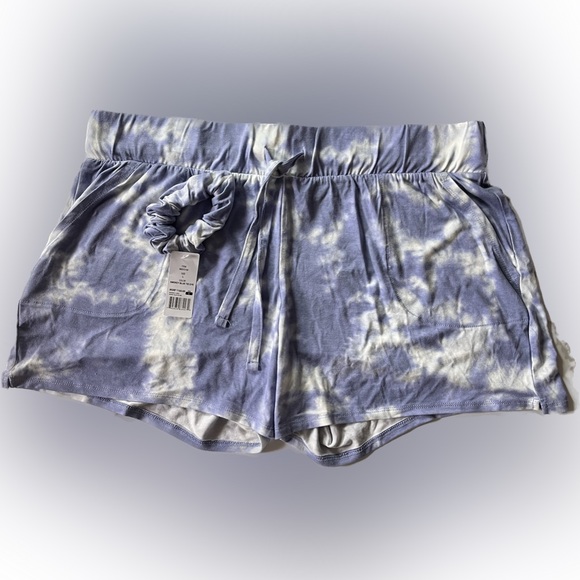 NWT Wildfox shorts w/ matching scrunchie in “Smokey Blue Tie Dye” - Picture 2 of 6